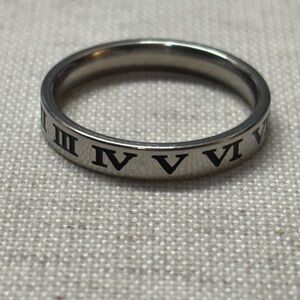 Stainless steel Roman numbers ring